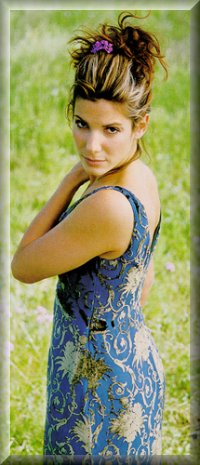 La petite fille dans la prairie